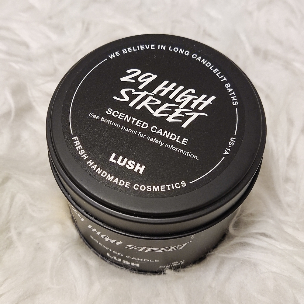 Lush x community 29 high street candle